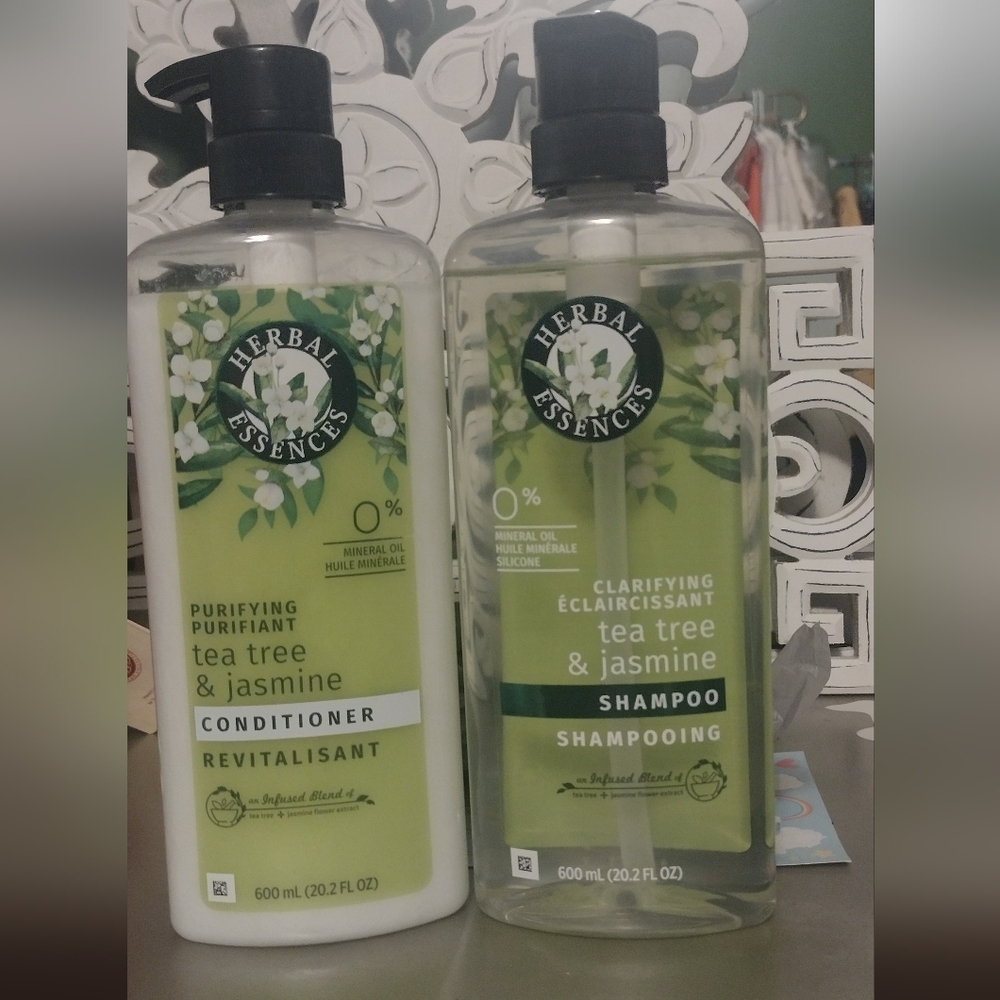 Lot: Herbal Essence shampoo and conditioner
